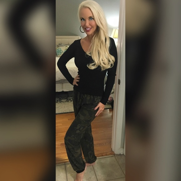 ❤️LAST 1! Soft Black Contrast Camo Pants - Picture 5 of 6